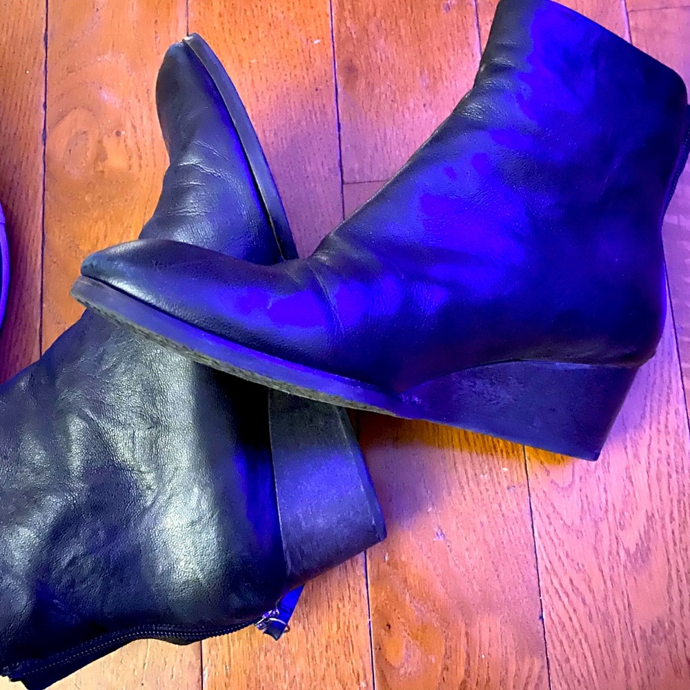 Wedge boots